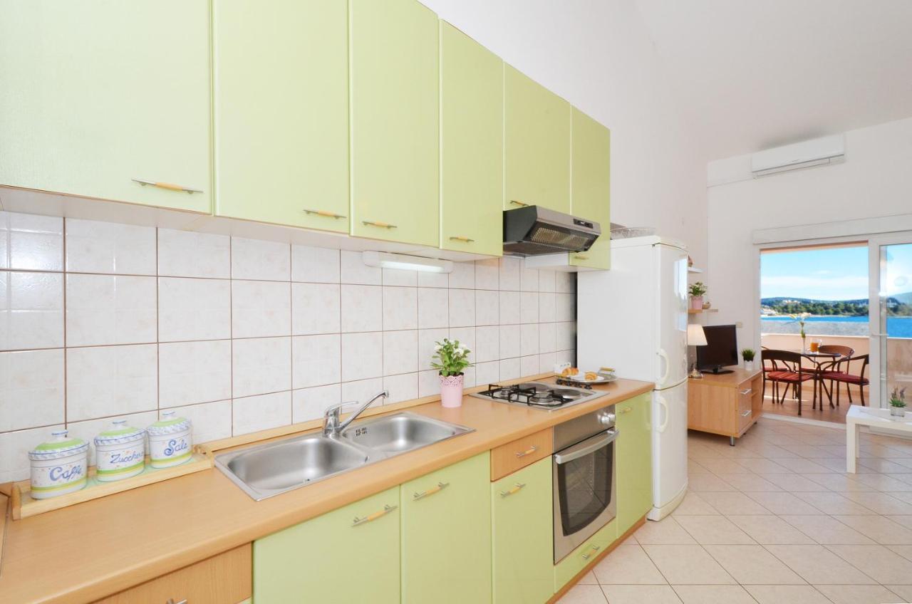 Apartmani Basic Rogoznica روغوزنيكا المظهر الخارجي الصورة