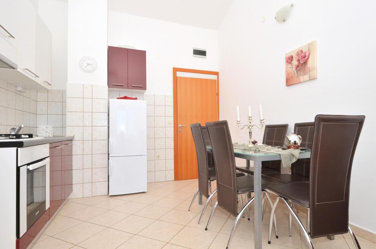 Apartmani Basic Rogoznica روغوزنيكا المظهر الخارجي الصورة